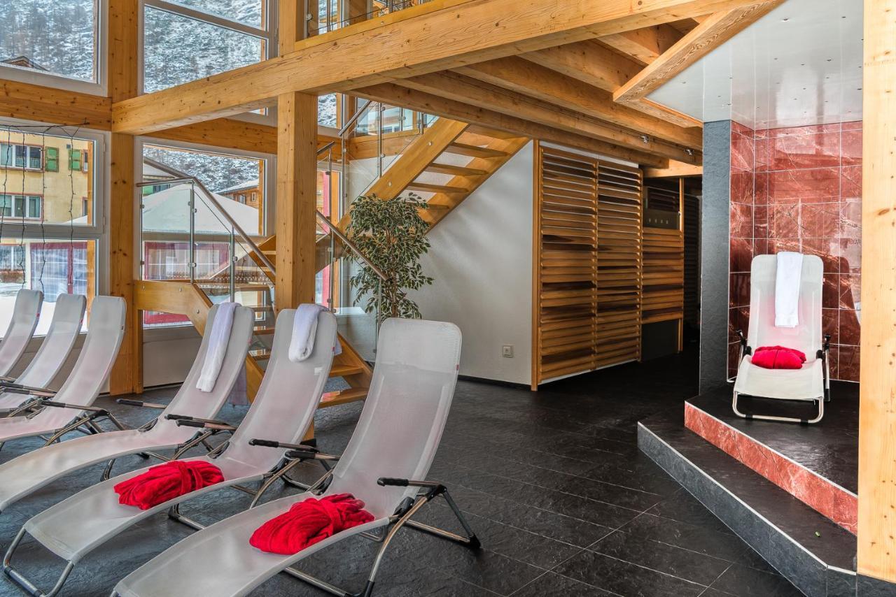 Wellness- Und Schneesporthotel Christiania 萨斯阿尔马格尔 外观 照片